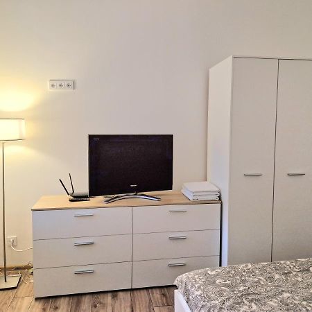 Cozy Studio In Heart Of Old Town Appartement Vilnius Buitenkant foto